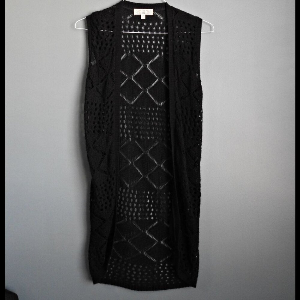 2/$15 Pink Rose Black Open Weave Vest - Medium